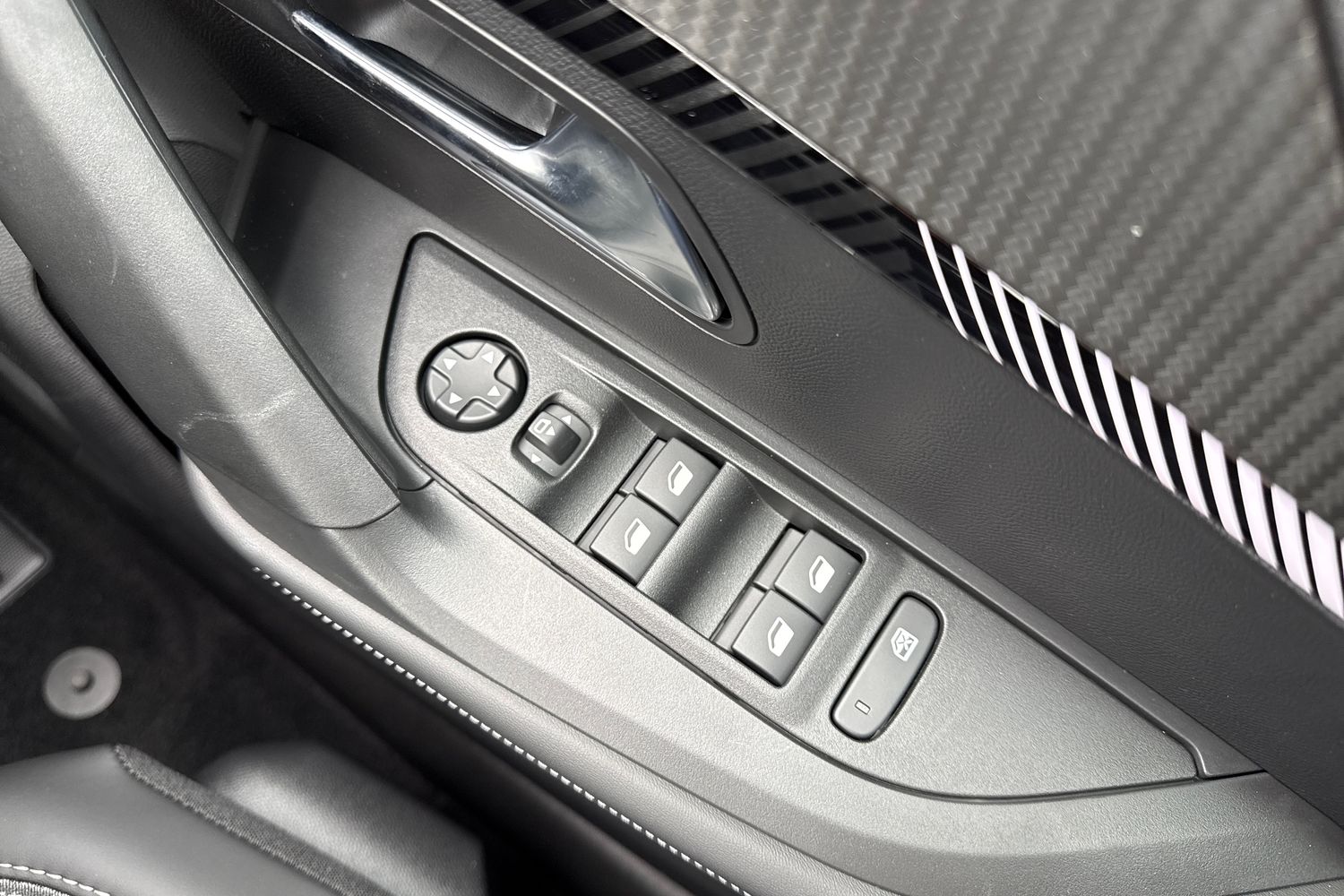 Used Peugeot E-2008 2026 for sale - 77820244: Photo 43