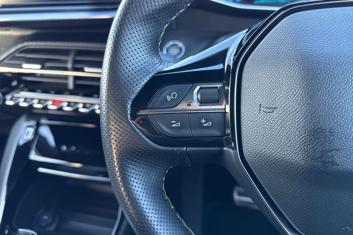 Used Peugeot 208 2021 for sale - 77355443: Photo 38