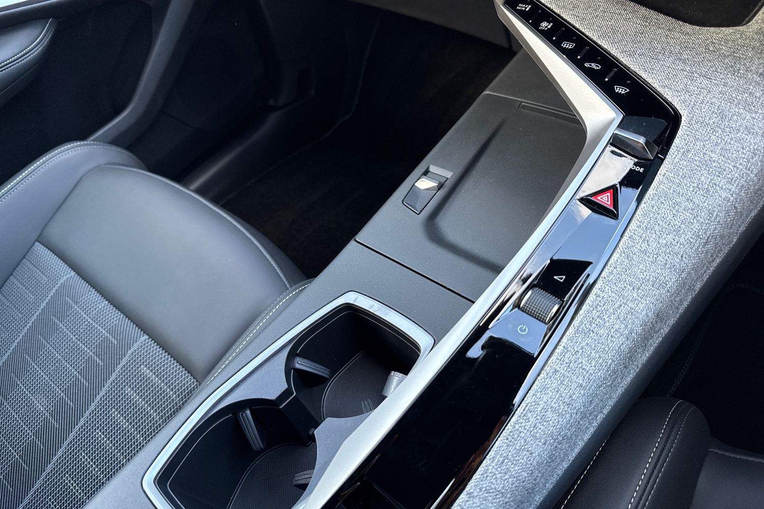 Used Peugeot 3008 2025 for sale - 77011418: Photo 22