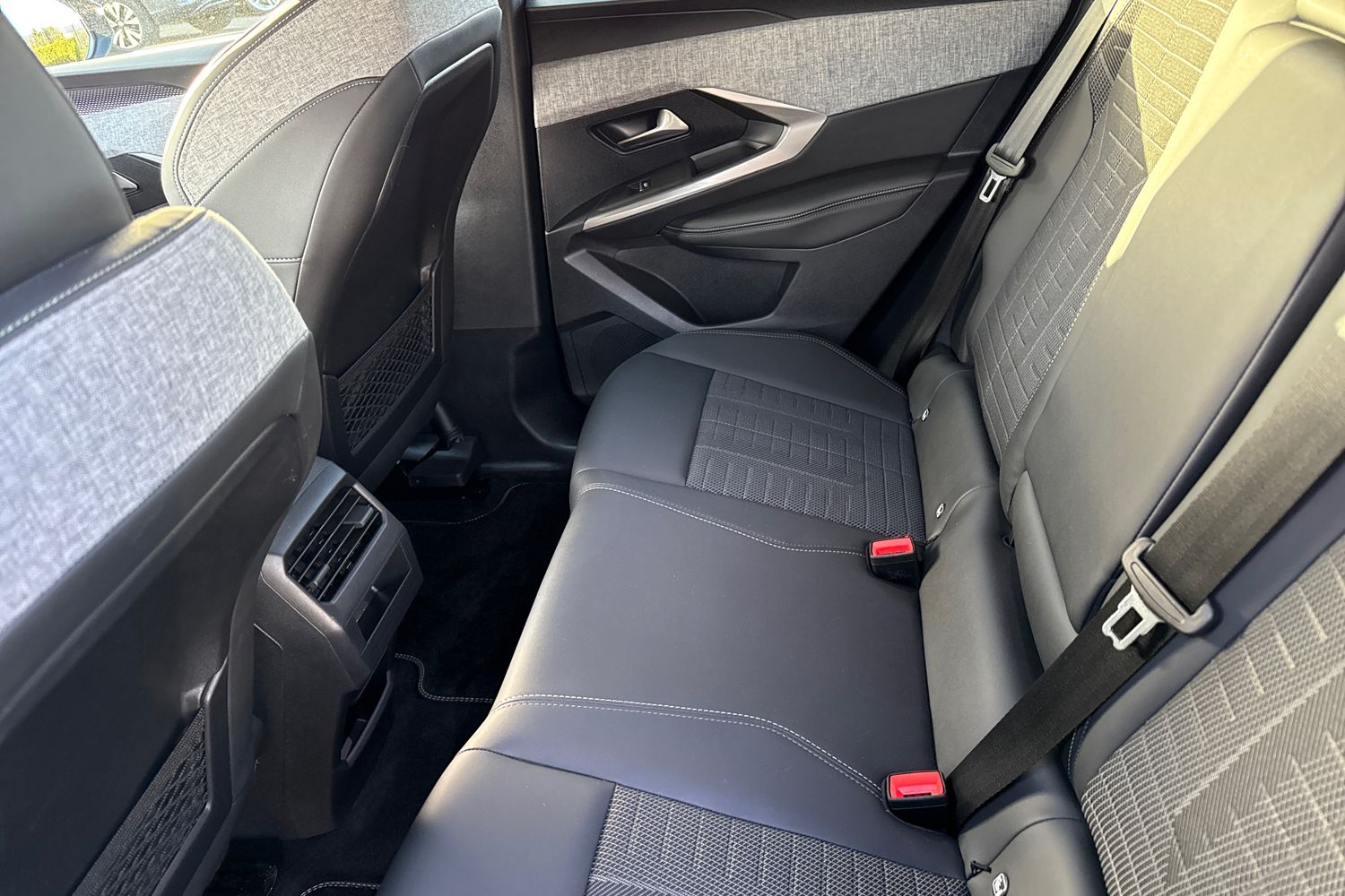 Used Peugeot 3008 2025 for sale - 77011418: Photo 30