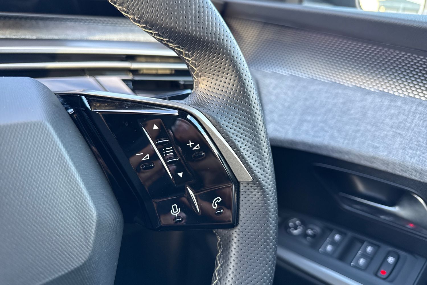 Used Peugeot 3008 2025 for sale - 77011418: Photo 38