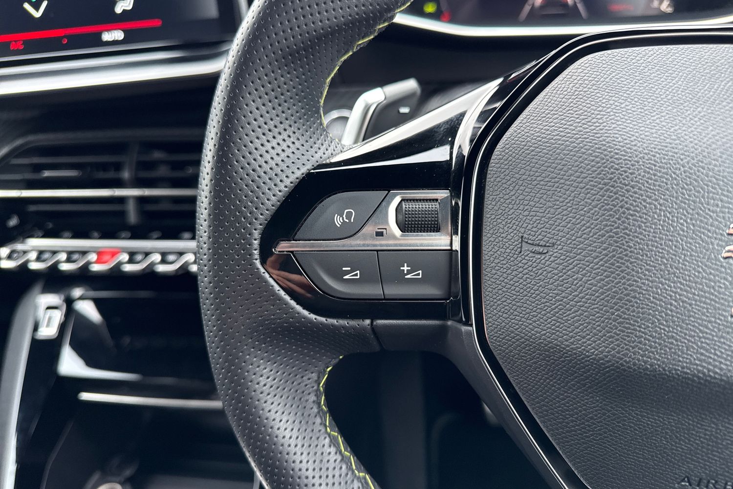 Used Peugeot 2008 2022 for sale - 77302966: Photo 38