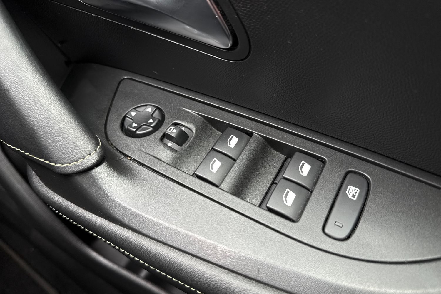 Used Peugeot 2008 2022 for sale - 78043520: Photo 44