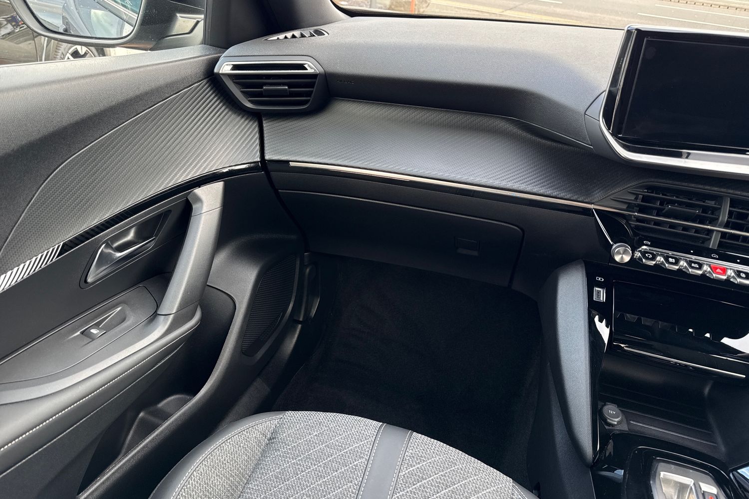 Used Peugeot 2008 2024 for sale - 77654236: Photo 19