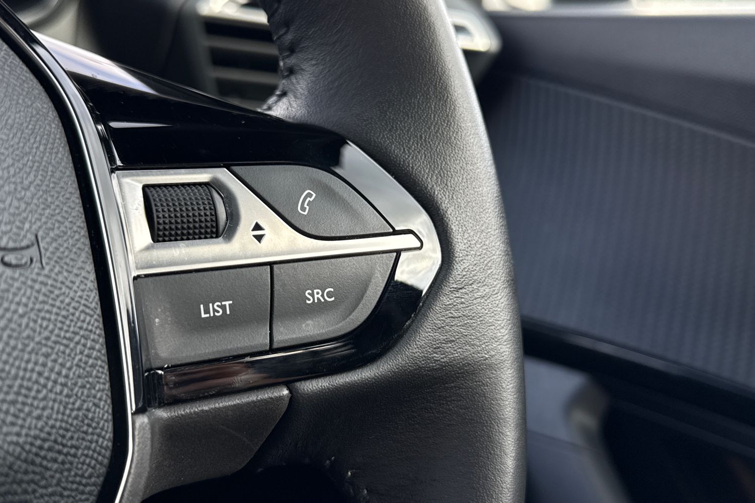 Used Peugeot 2008 2024 for sale - 77654236: Photo 33