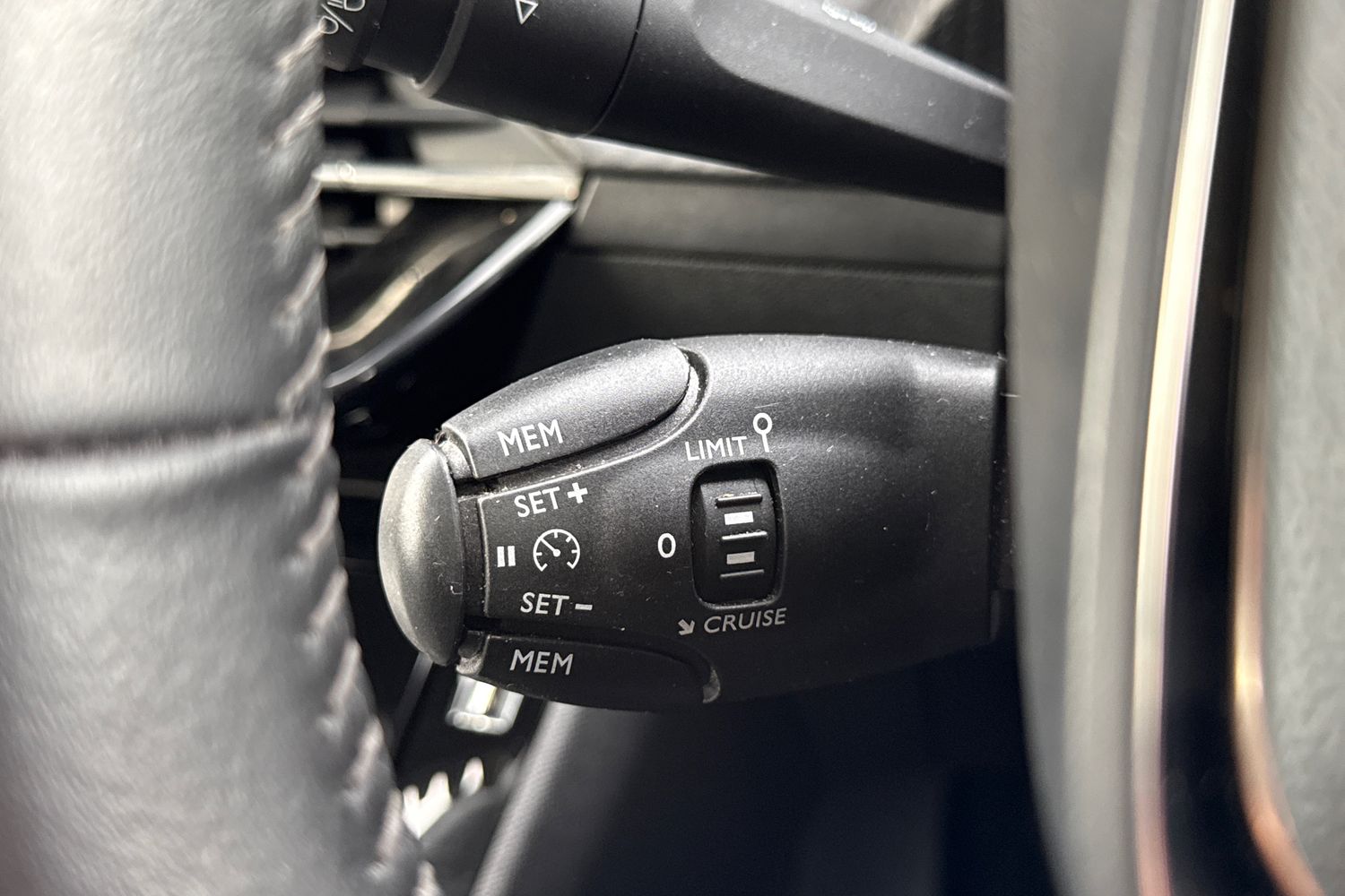 Used Peugeot 2008 2021 for sale - 77582614: Photo 40