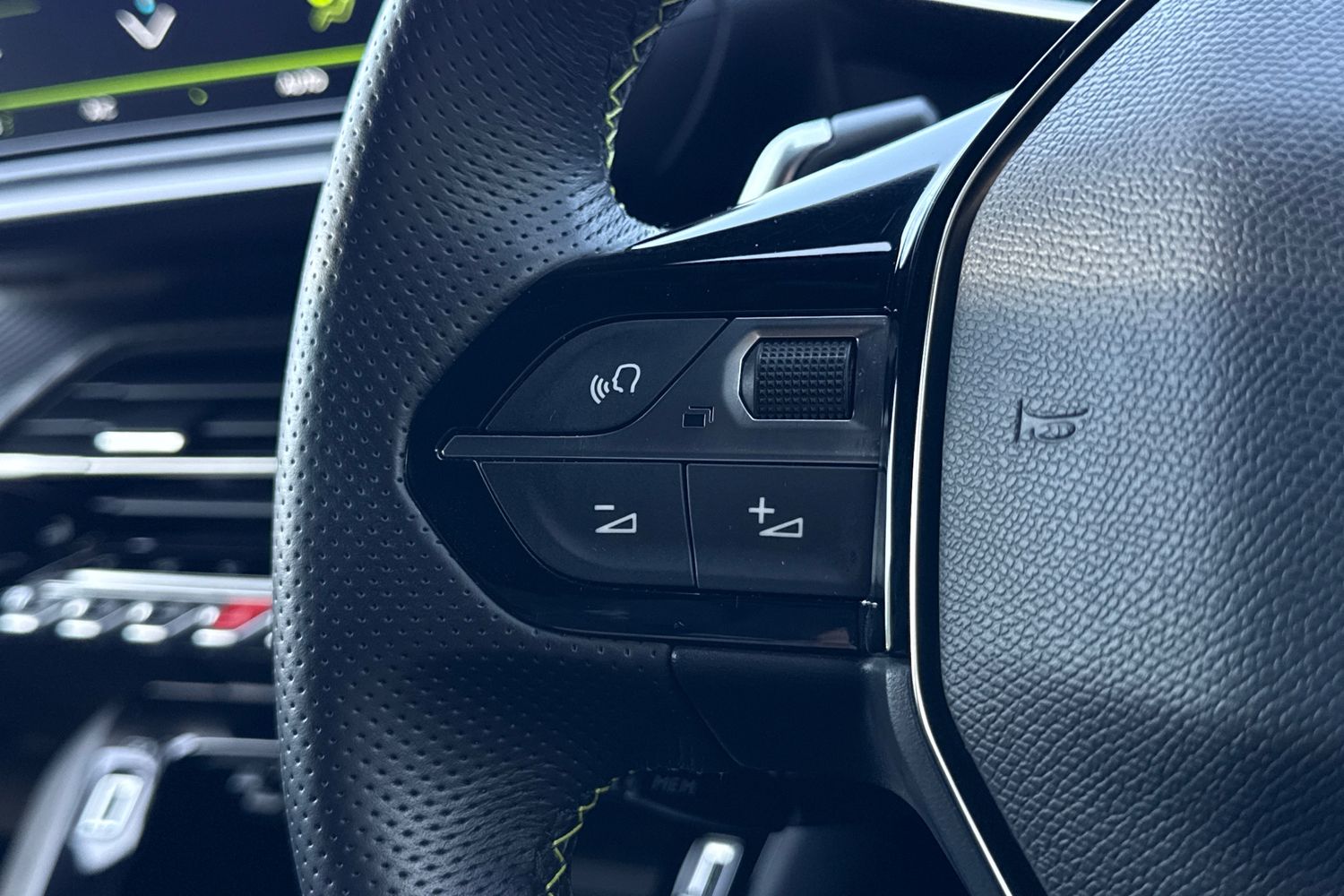 Used Peugeot 2008 2023 for sale - 78163466: Photo 35