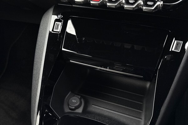 Used Peugeot 2008 2024 for sale - 76133631: Photo 54