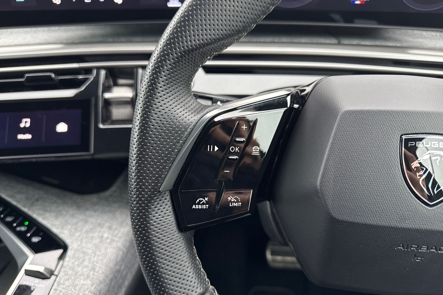 Used Peugeot 3008 2024 for sale - 76553481: Photo 38
