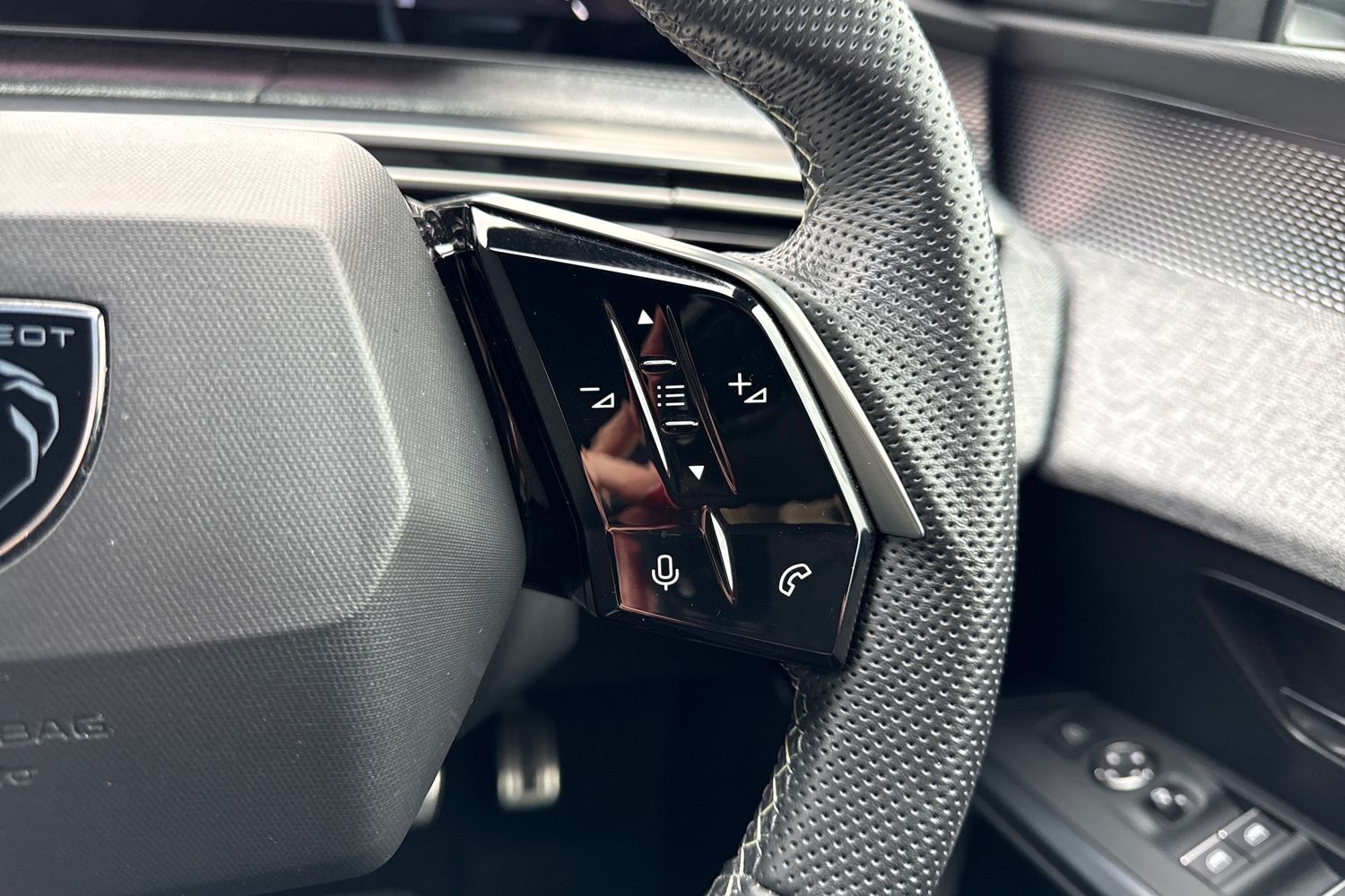 Used Peugeot 3008 2024 for sale - 77076789: Photo 39