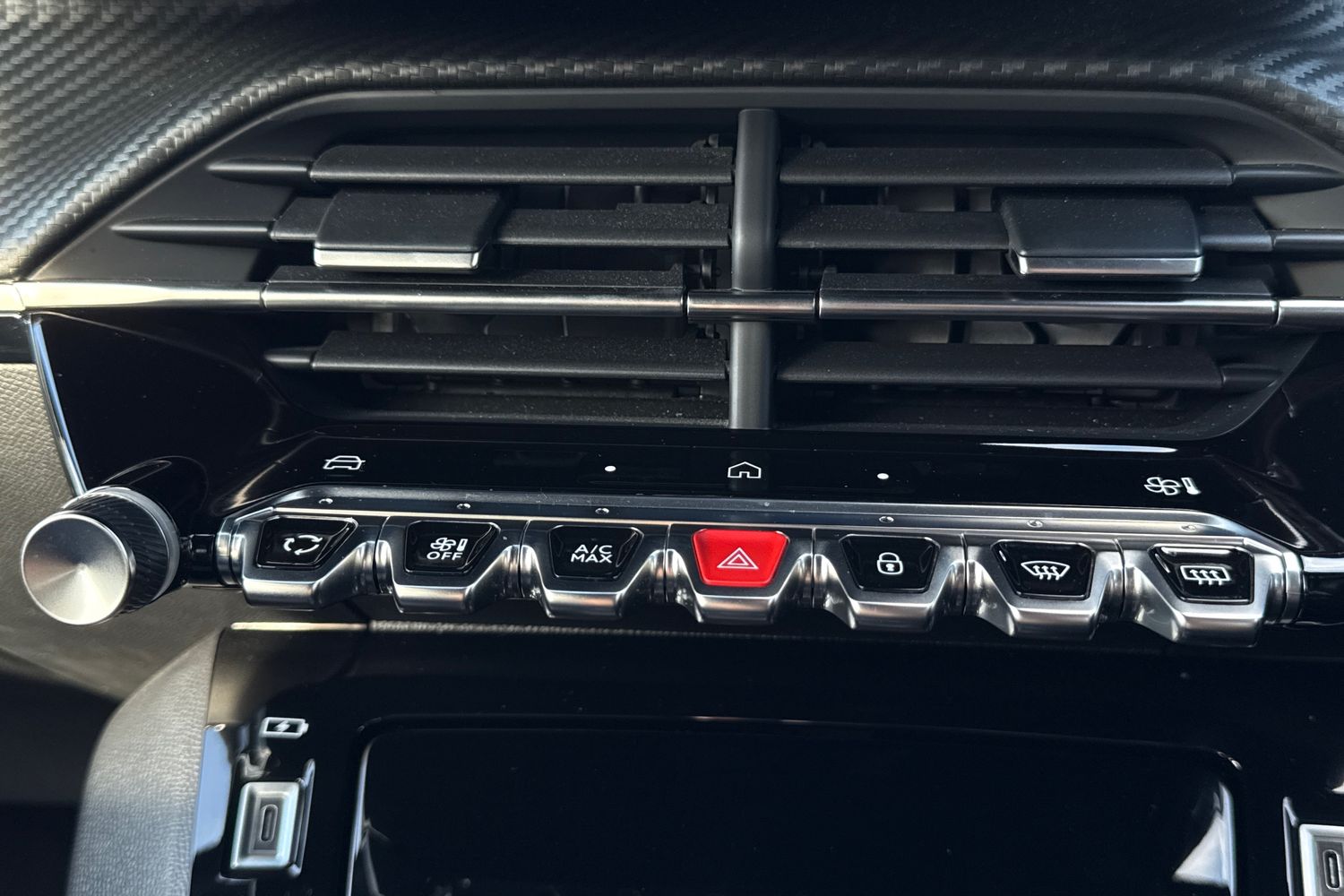 Used Peugeot 2008 2024 for sale - 77661684: Photo 32