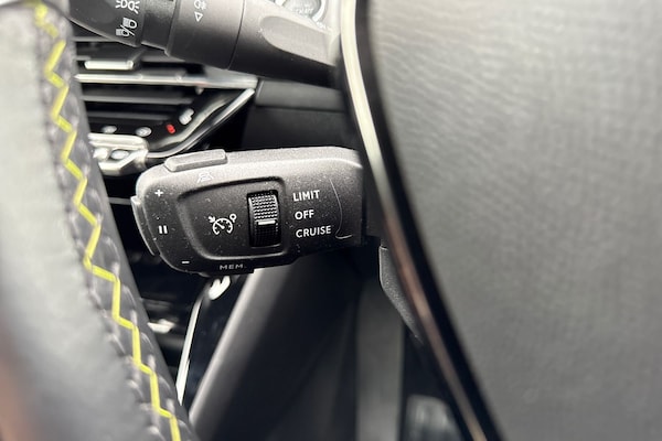 Used Peugeot E-208 2021 for sale - 76286631: Photo 41