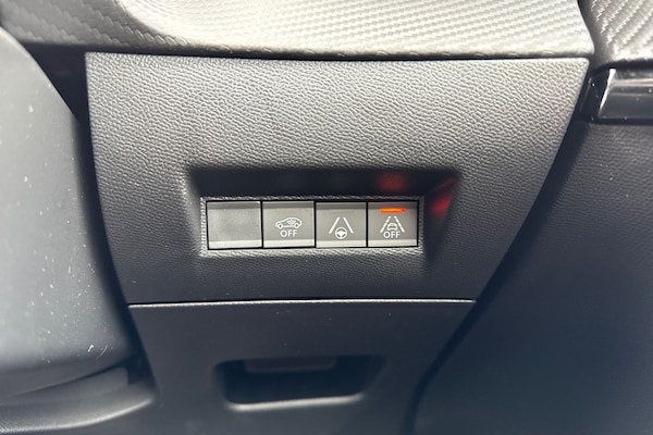 Used Peugeot E-208 2021 for sale - 76286631: Photo 42