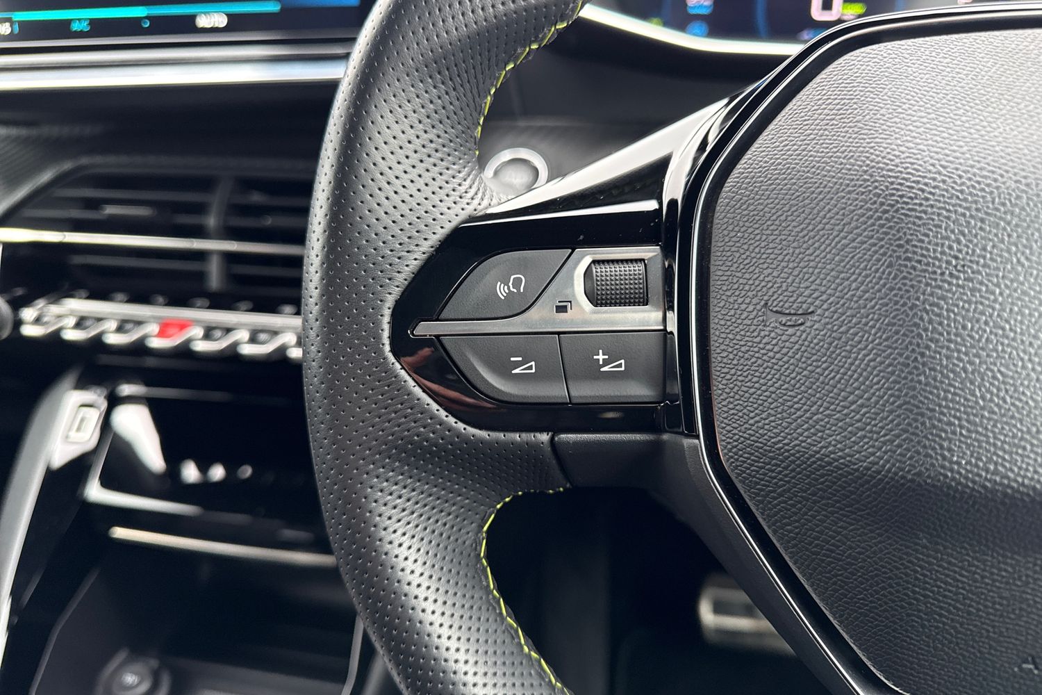 Used Peugeot E-208 2021 for sale - 77444055: Photo 38