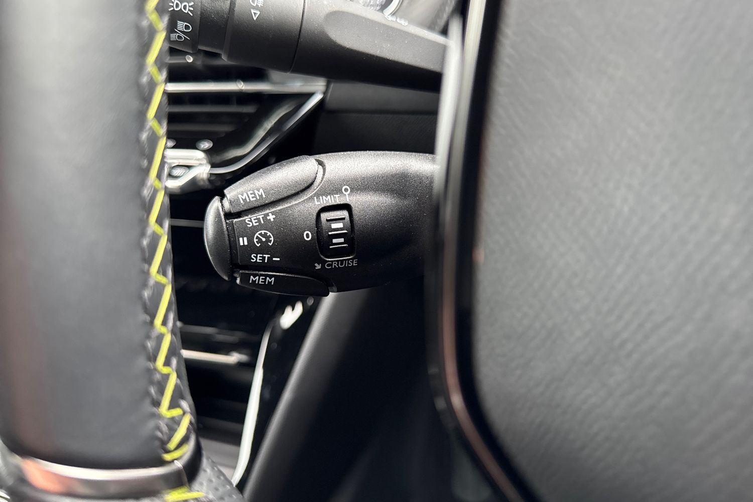 Used Peugeot E-208 2021 for sale - 77444055: Photo 40