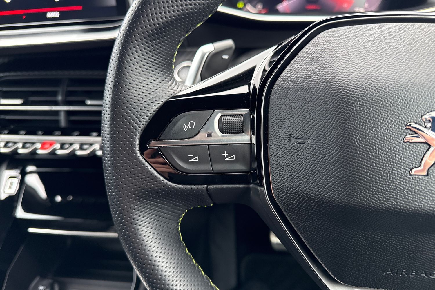 Used Peugeot 208 2023 for sale - 77302921: Photo 39