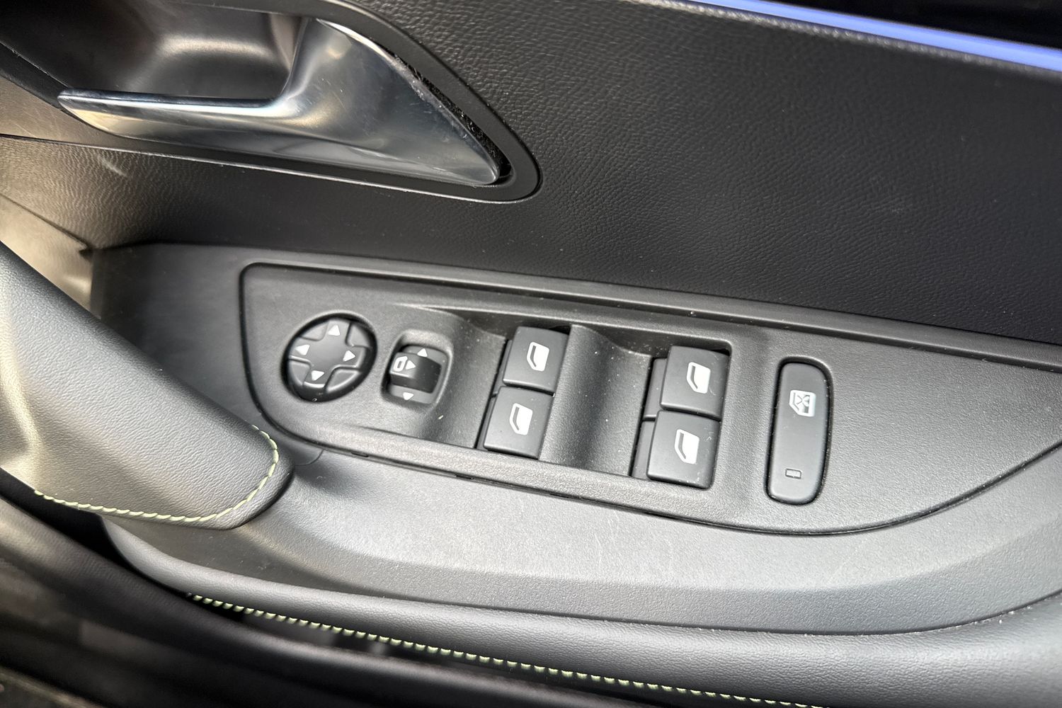 Used Peugeot 2008 2025 for sale - 77589564: Photo 41