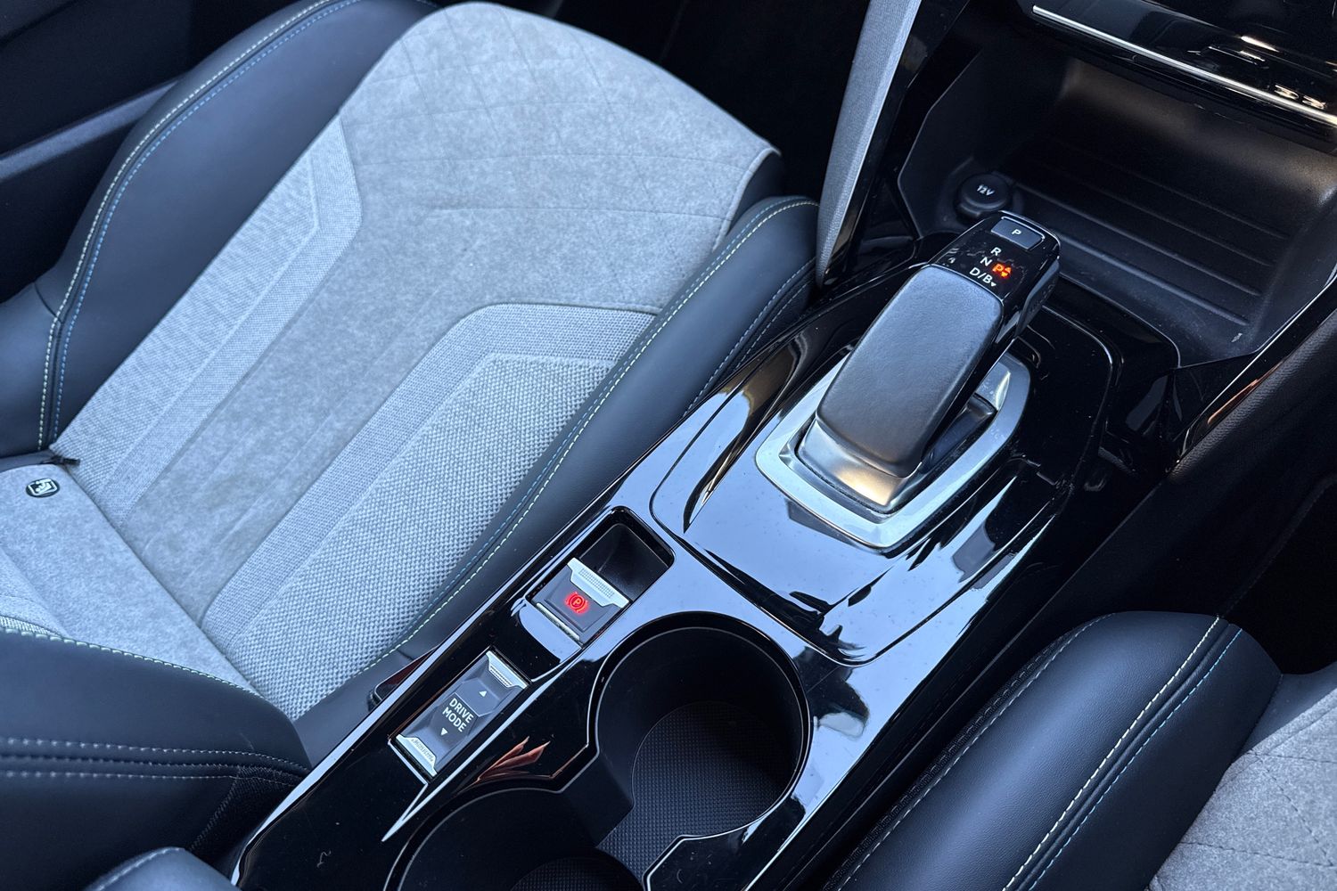 Used Peugeot E-208 2021 for sale - 76902597: Photo 22