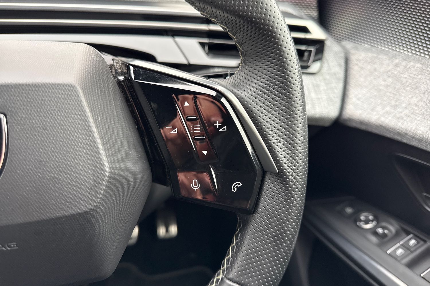 Used Peugeot 5008 2024 for sale - 77390122: Photo 40