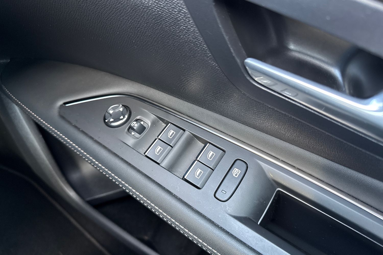 Used Peugeot 3008 2021 for sale - 76739493: Photo 43