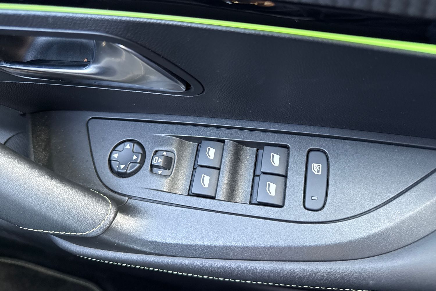 Used Peugeot 2008 2021 for sale - 76411703: Photo 41