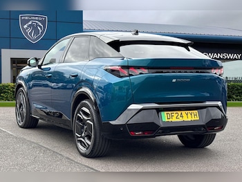 Used Peugeot E-3008 2024 for sale - 76194079: Photo