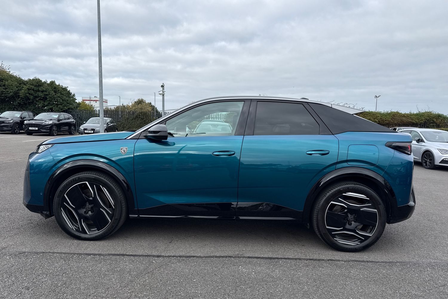 Used Peugeot E-3008 2024 for sale - 76194079: Photo 30