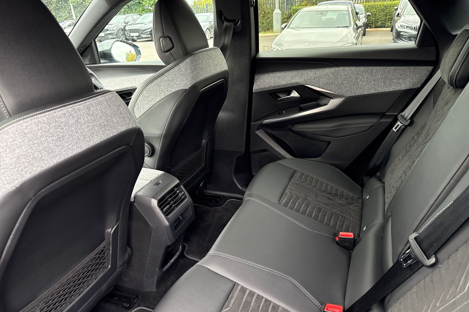 Used Peugeot E-3008 2024 for sale - 76194079: Photo 35