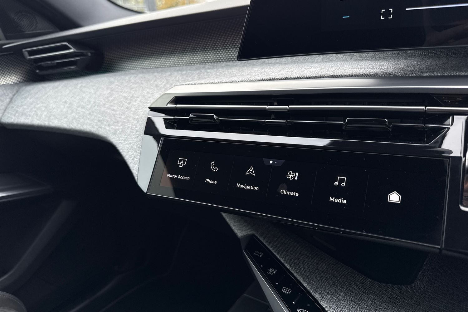 Used Peugeot E-3008 2024 for sale - 76194079: Photo 52