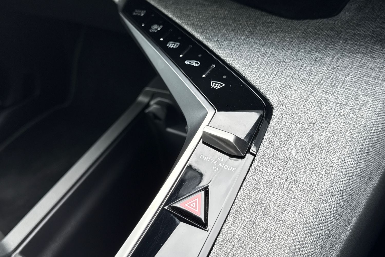 Used Peugeot E-3008 2024 for sale - 76194079: Photo 55