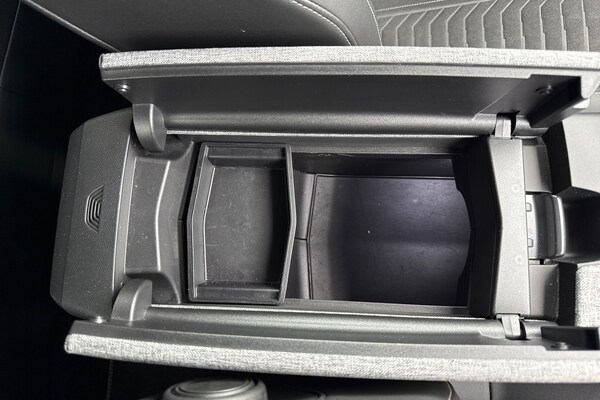 Used Peugeot E-3008 2024 for sale - 76194079: Photo 59