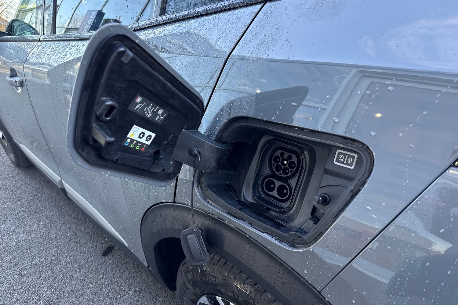 Used Peugeot E-2008 2024 for sale - 76697795: Photo 24