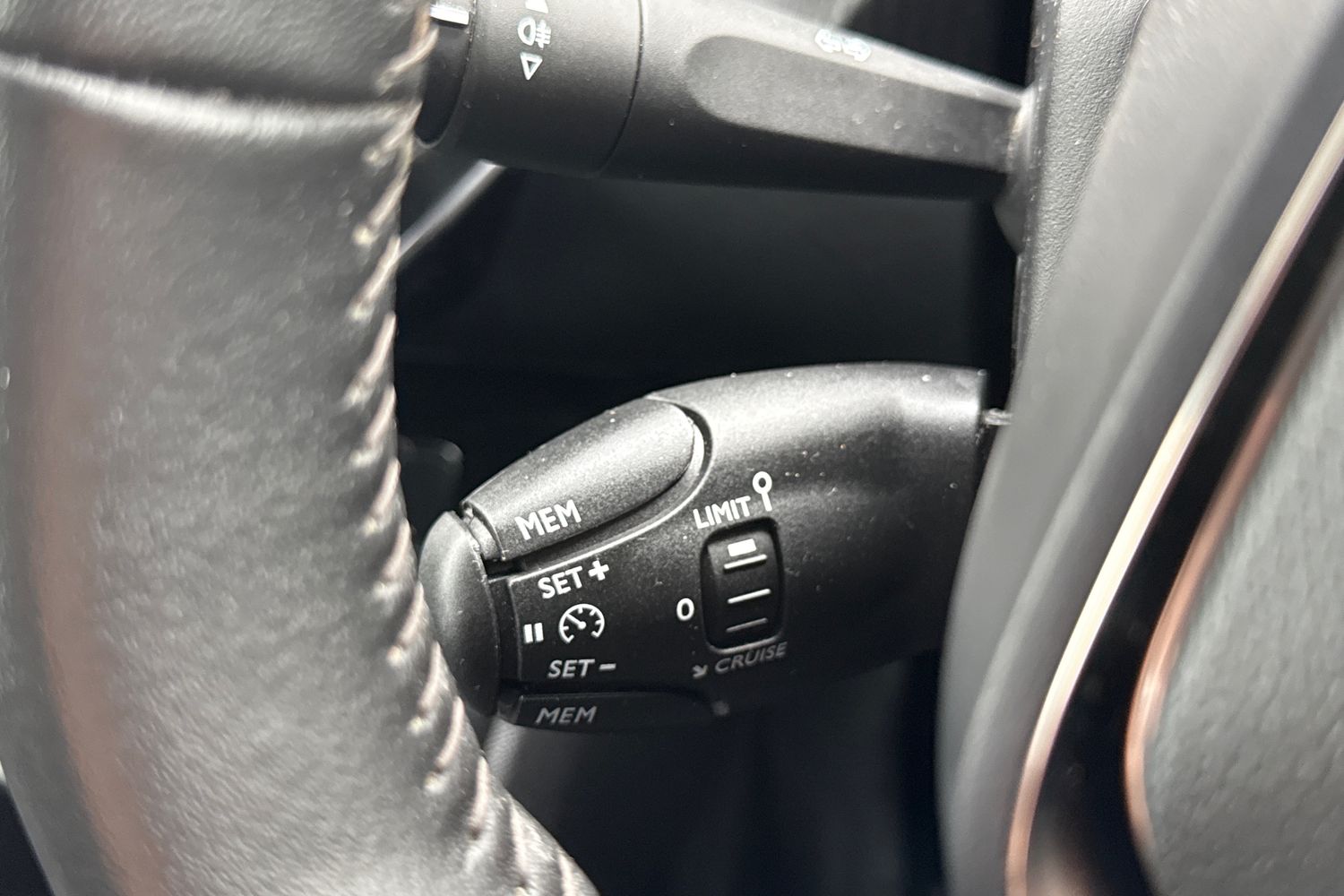 Used Peugeot 2008 2023 for sale - 77675105: Photo 39