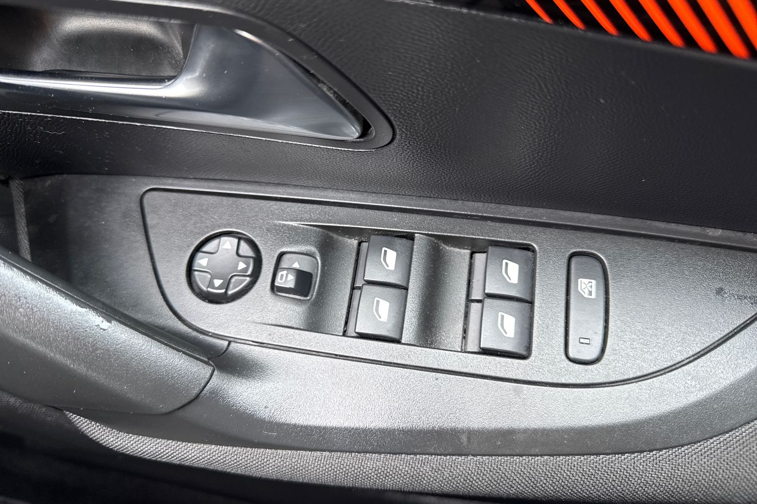 Used Peugeot 2008 2023 for sale - 77675105: Photo 40