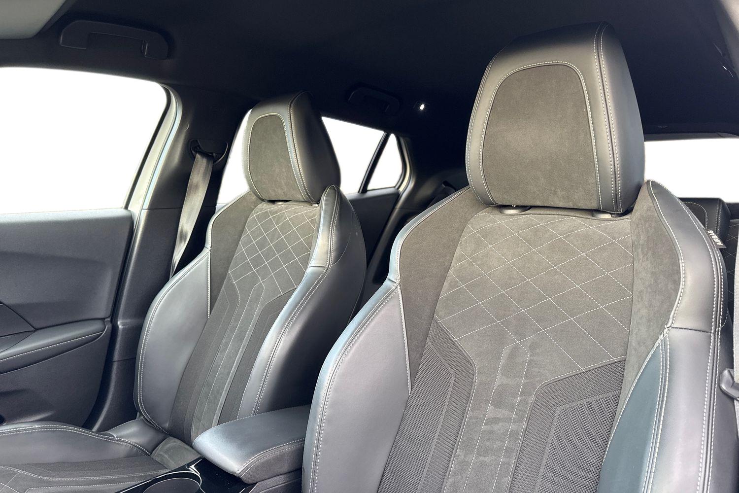 Used Peugeot E-2008 2022 for sale - 76902550: Photo 11