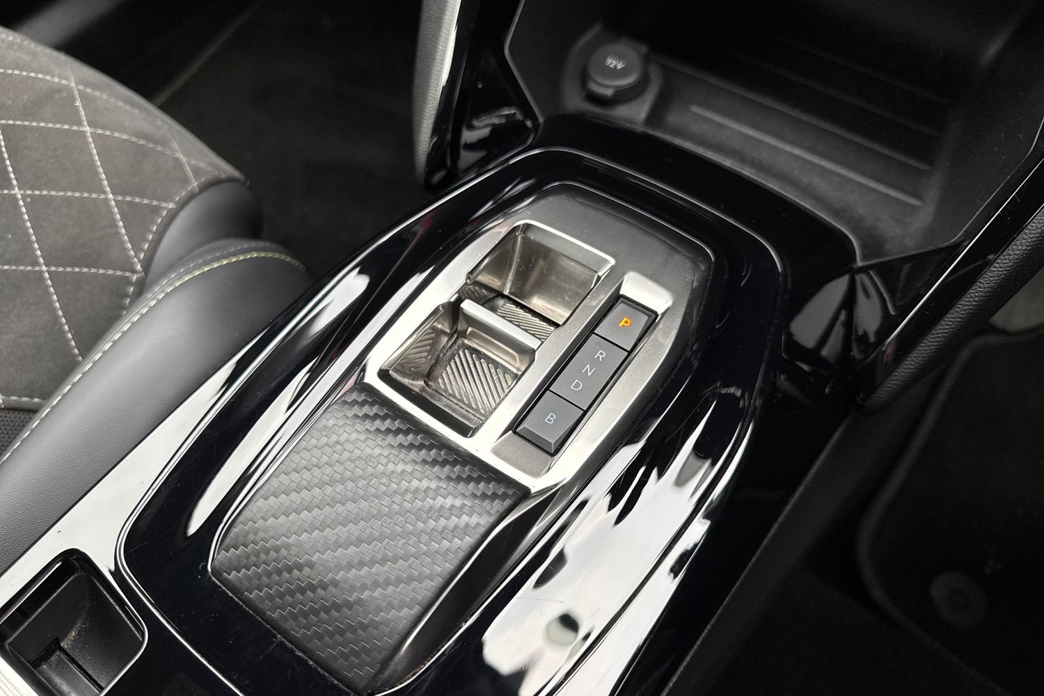 Used Peugeot E-2008 2022 for sale - 76902550: Photo 20