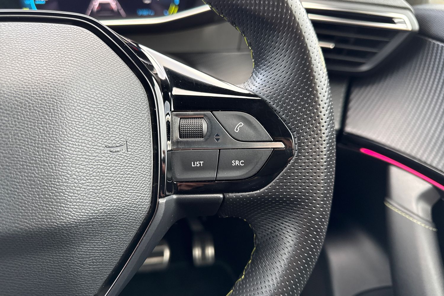 Used Peugeot E-2008 2022 for sale - 76902550: Photo 41