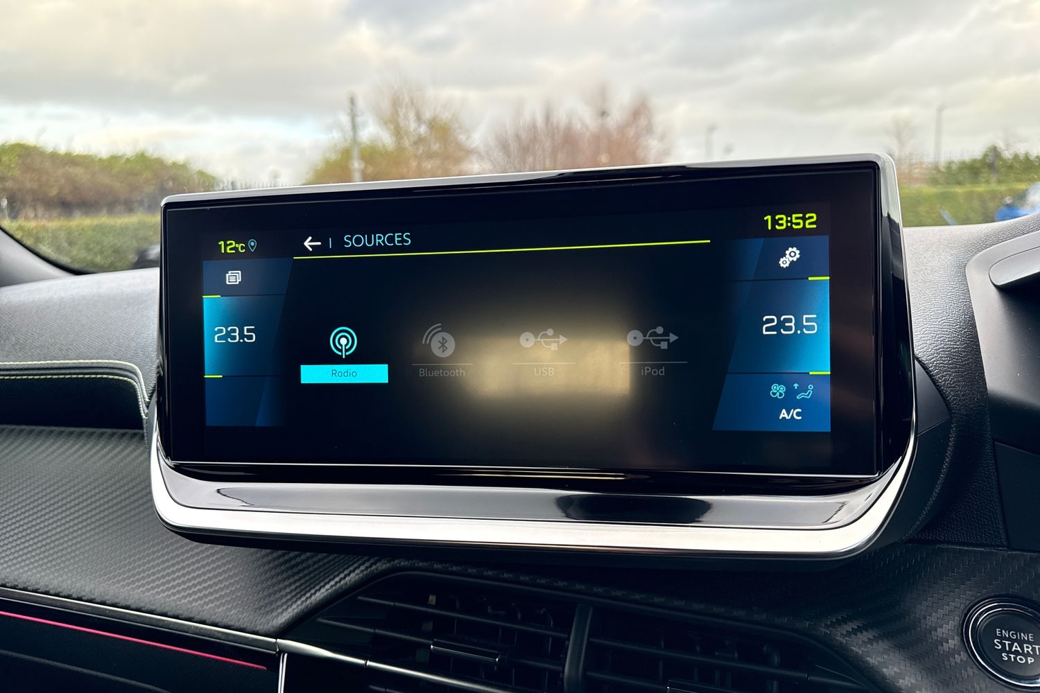 Used Peugeot E-2008 2022 for sale - 76902550: Photo 47