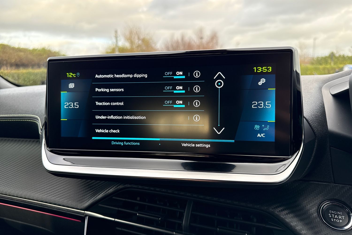 Used Peugeot E-2008 2022 for sale - 76902550: Photo 52