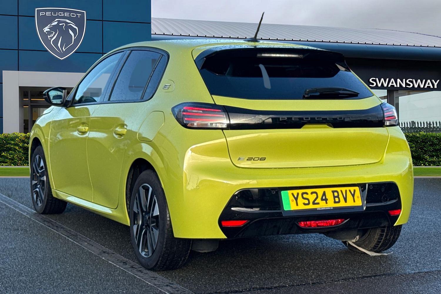 Used Peugeot E-208 2024 for sale - 76902519: Photo 2