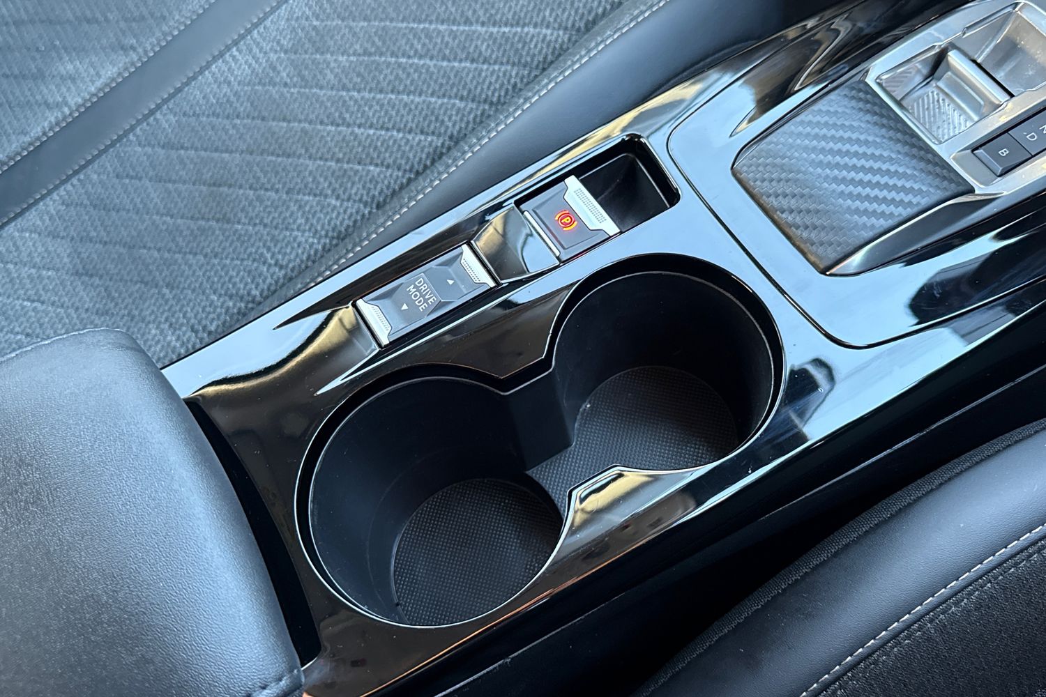 Used Peugeot E-208 2024 for sale - 76902519: Photo 56