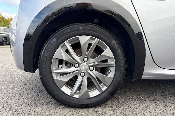 Used Peugeot E-208 2024 for sale - 76207049: Photo 10