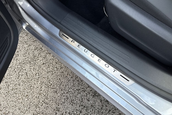 Used Peugeot E-208 2024 for sale - 76207049: Photo 38