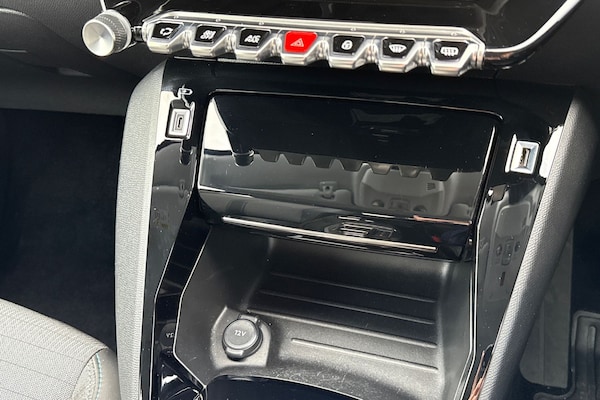 Used Peugeot E-208 2024 for sale - 76207049: Photo 57