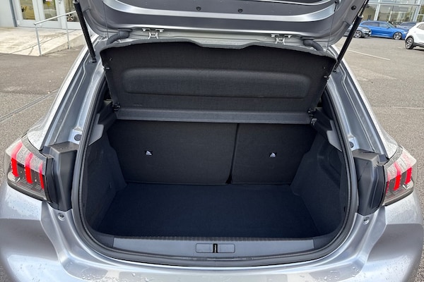 Used Peugeot E-208 2024 for sale - 76207049: Photo 6
