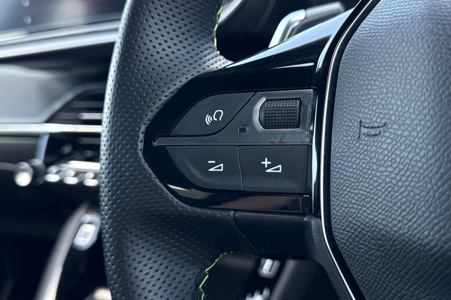 Used Peugeot 2008 2023 for sale - 78168553: Photo 36