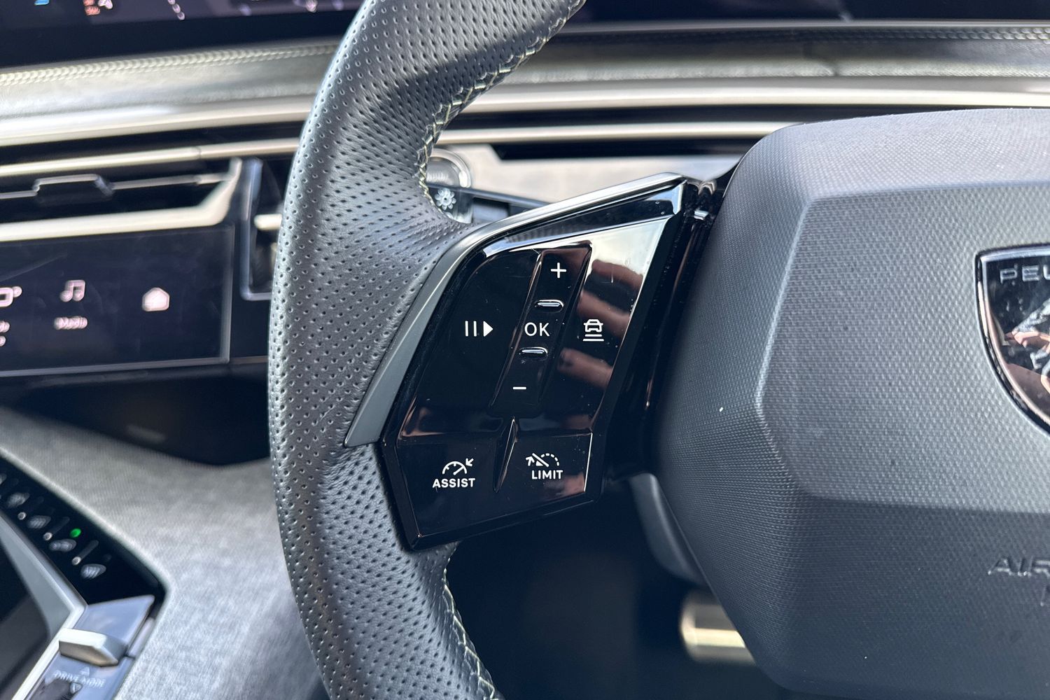 Used Peugeot 3008 2024 for sale - 76481082: Photo 38