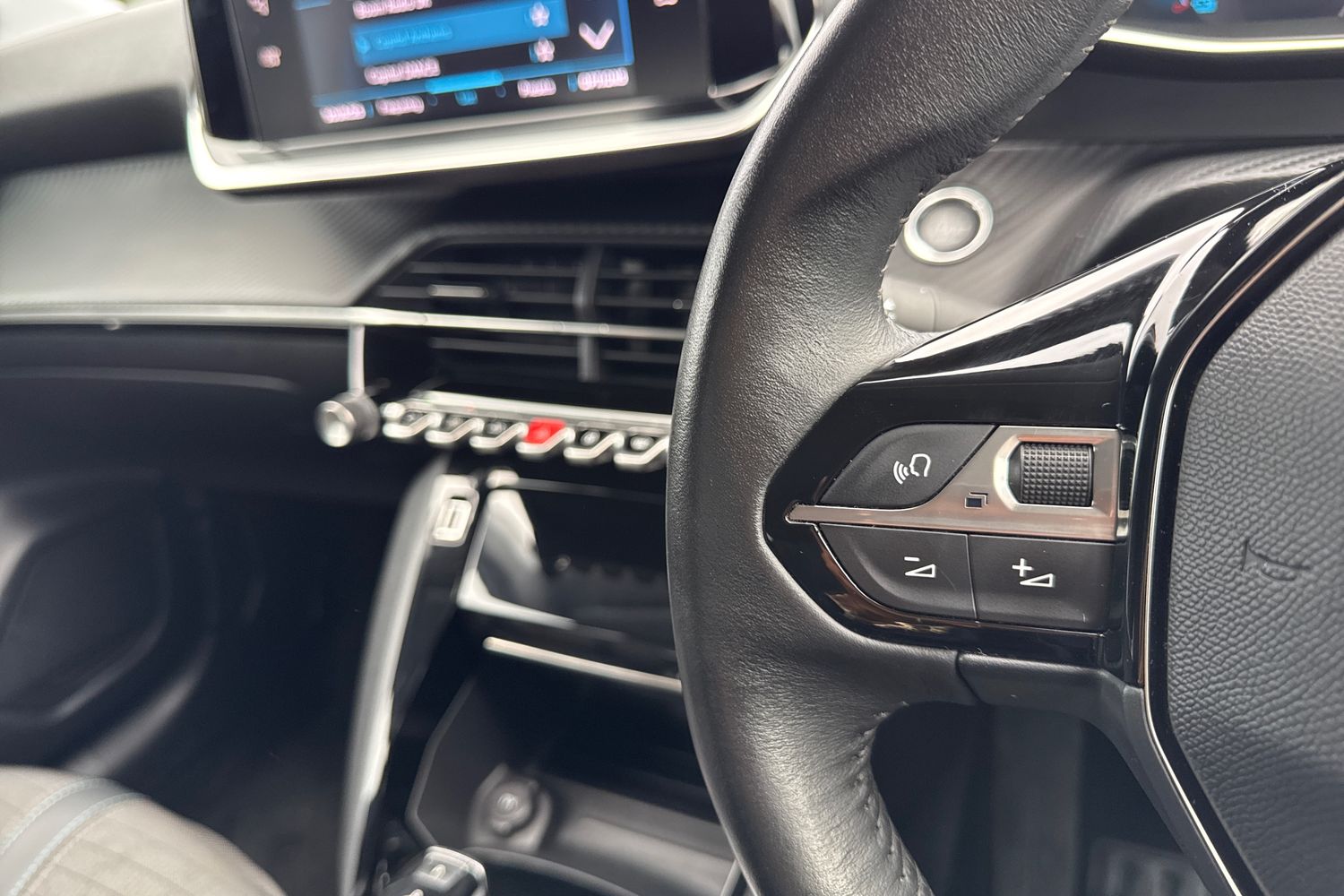 Used Peugeot 208 2021 for sale - 76509077: Photo 37