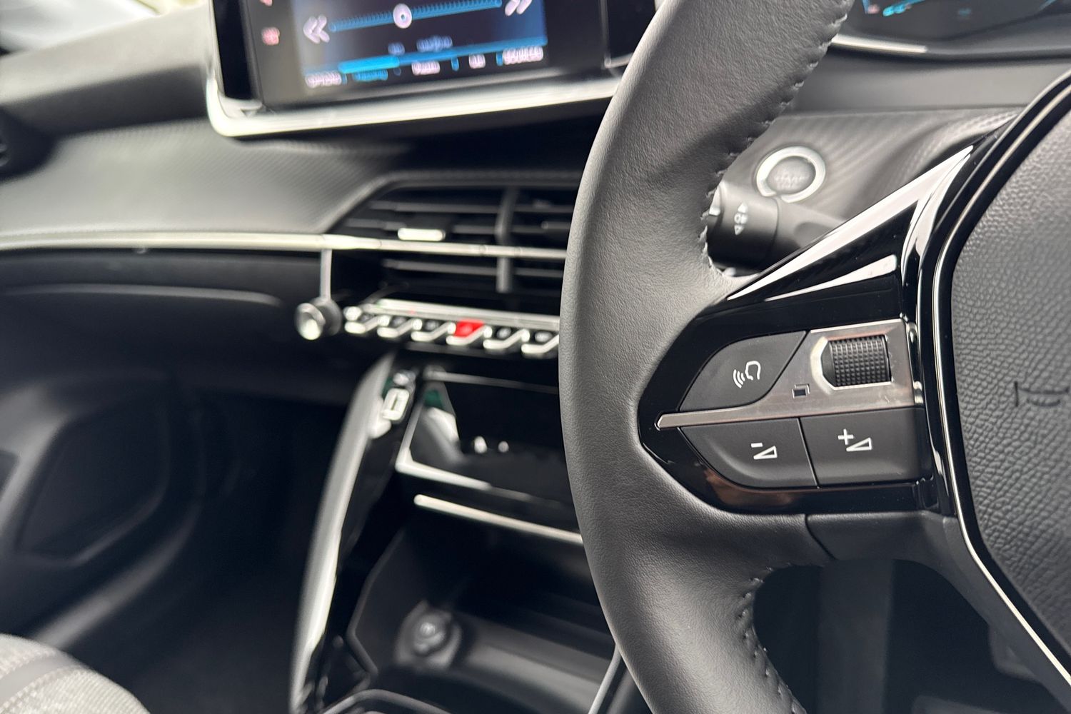 Used Peugeot E-208 2025 for sale - 76158272: Photo 39