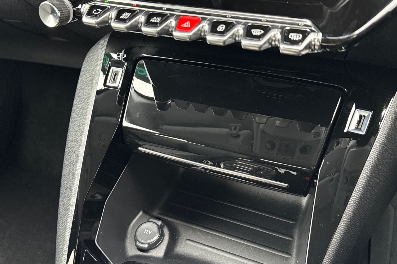 Used Peugeot E-208 2025 for sale - 76158272: Photo 56